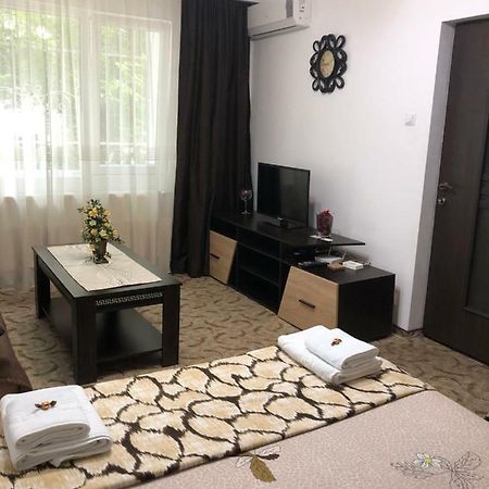 דירות בוקרשט Apartament Ramo מראה חיצוני תמונה